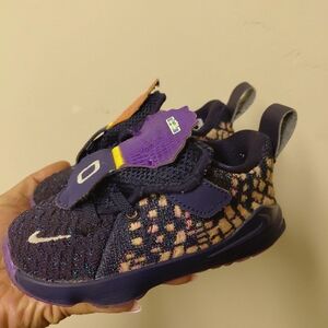 Nike Kids Sneakers in Purple and Orange